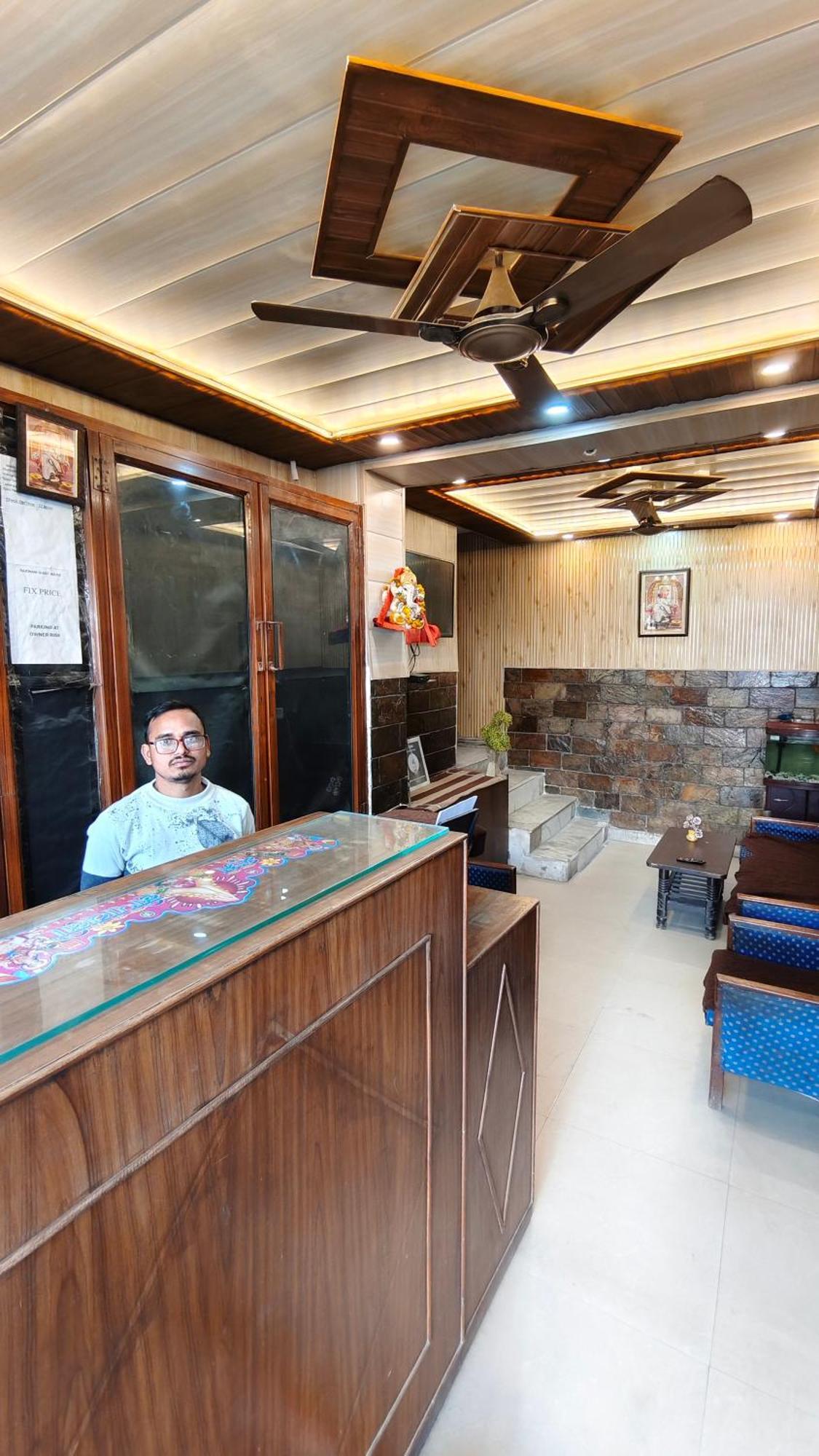 Rajdhani Guest House Faridabad Exterior photo