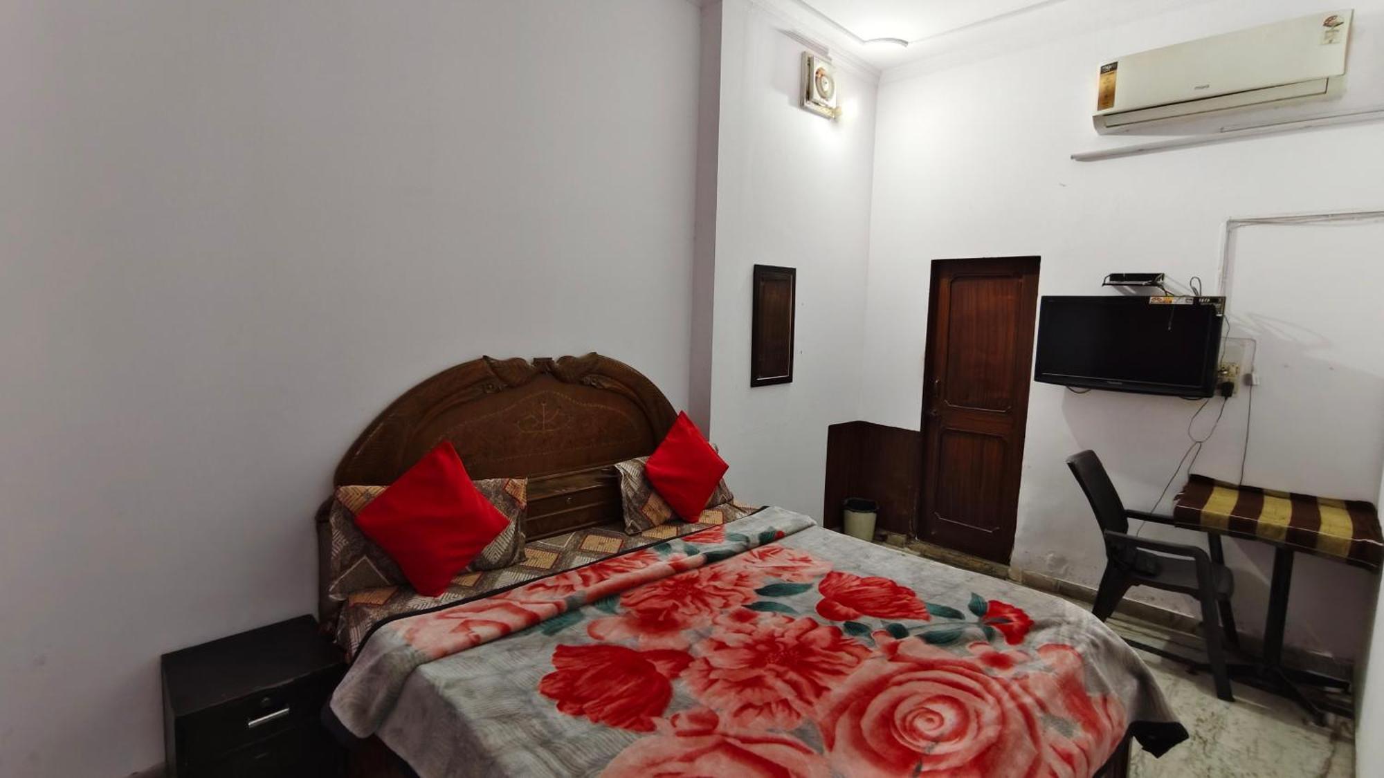 Rajdhani Guest House Faridabad Exterior photo