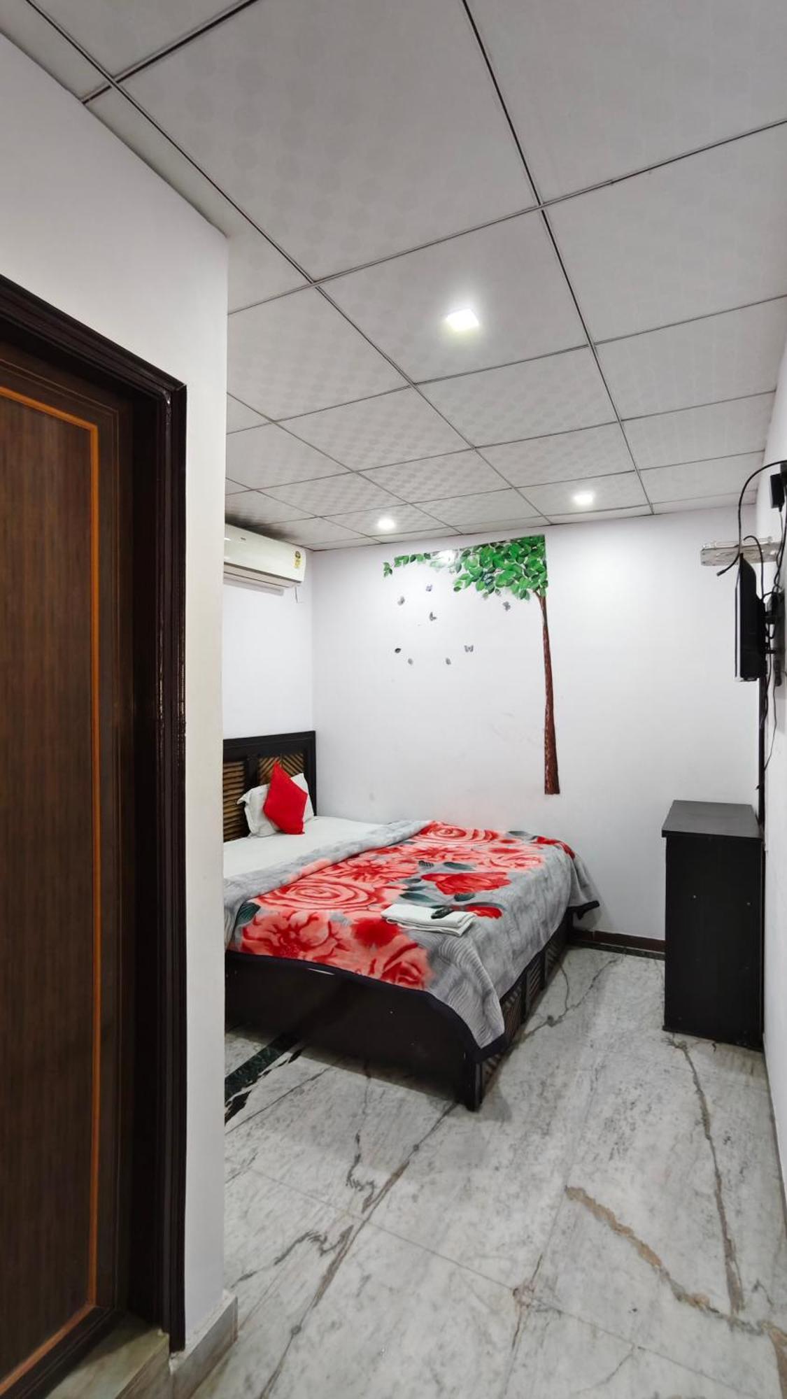 Rajdhani Guest House Faridabad Exterior photo